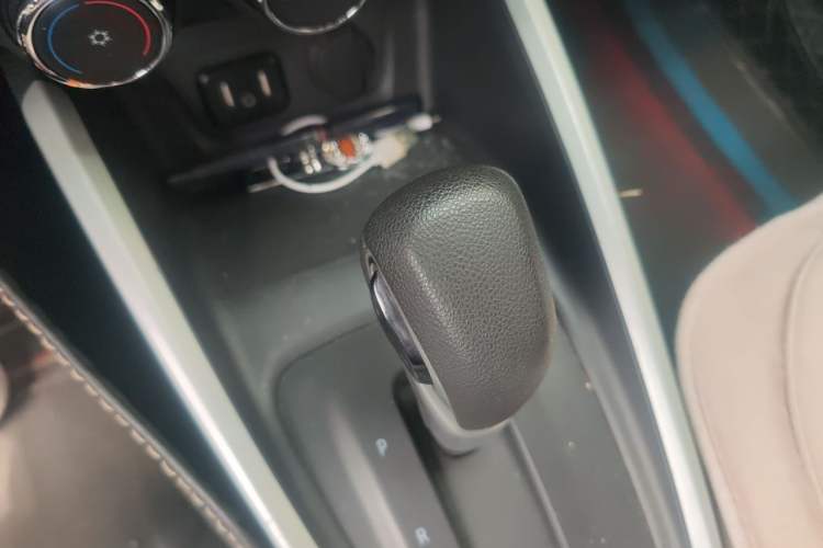 Used Chevrolet Cavalier 2020 Redline 325T Automatic Xinshang Edition China VI Standard Gear Lever