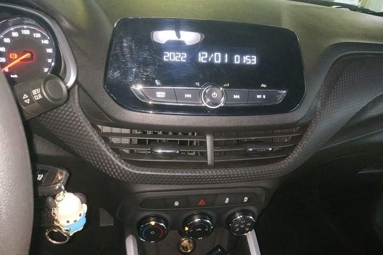Used Chevrolet Cavalier 2020 325T Automatic Enjoyment Edition Audio And AC Panel