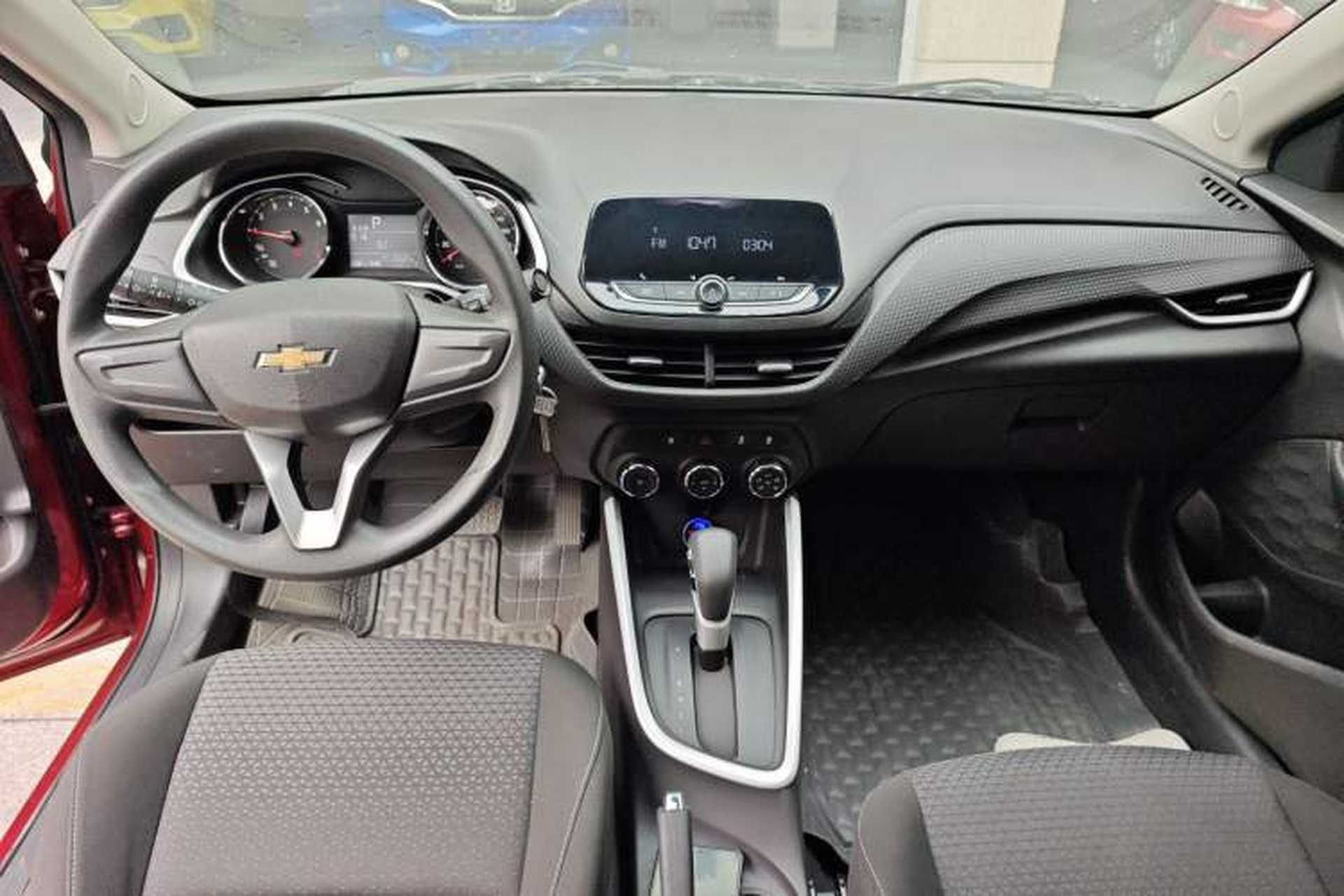 Used Chevrolet Cavalier 2020 325T Automatic Enjoyment Edition Center Console