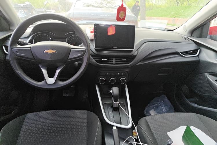 Used Chevrolet Cavalier 2020 325T Automatic Enjoyment Edition Center Console
