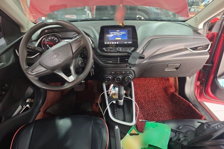 Used Chevrolet Cavalier 2020 Redline 325T Automatic Xinshang Edition China VI Standard Center Console