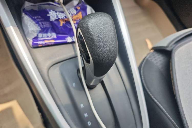 Used Chevrolet Cavalier 2020 325T Automatic Enjoyment Edition Gear Lever