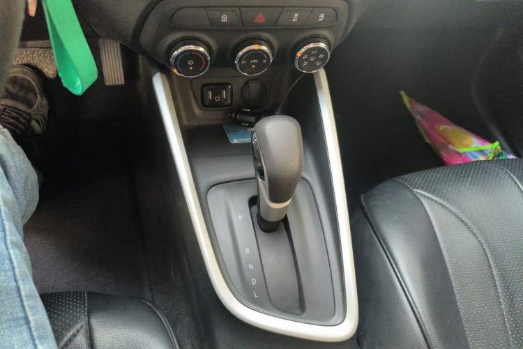 Used Chevrolet Cavalier 2020 Redline 325T Automatic Xinshang Edition China VI Standard Gear Lever