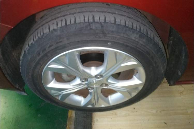 Used Chevrolet Cavalier 2020 325T Automatic Enjoyment Edition Left Front Wheel Hub