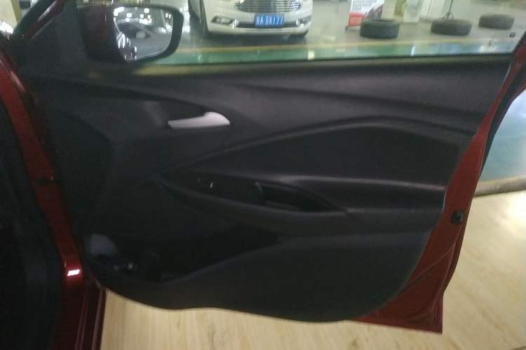 Used Chevrolet Cavalier 2020 325T Automatic Enjoyment Edition Right Front Door Interior