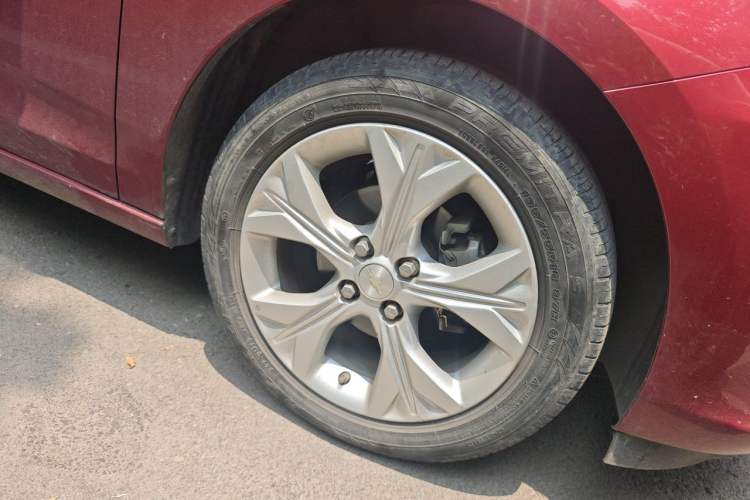 Used Chevrolet Cavalier 2020 325T Automatic Enjoyment Edition Right Front Wheel Hub