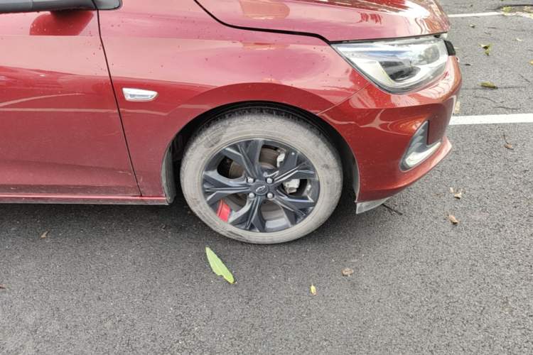Used Chevrolet Cavalier 2020 Redline 325T Automatic Xinyao Edition Right Front Wheel Hub