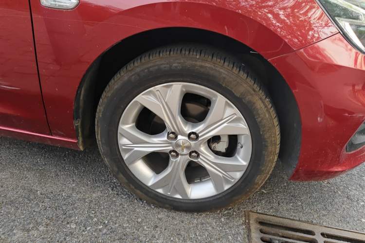 Used Chevrolet Cavalier 2020 325T Automatic Enjoyment Edition Right Front Wheel Hub
