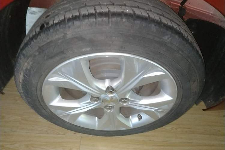 Used Chevrolet Cavalier 2020 325T Automatic Enjoyment Edition Right Rear Wheel Hub