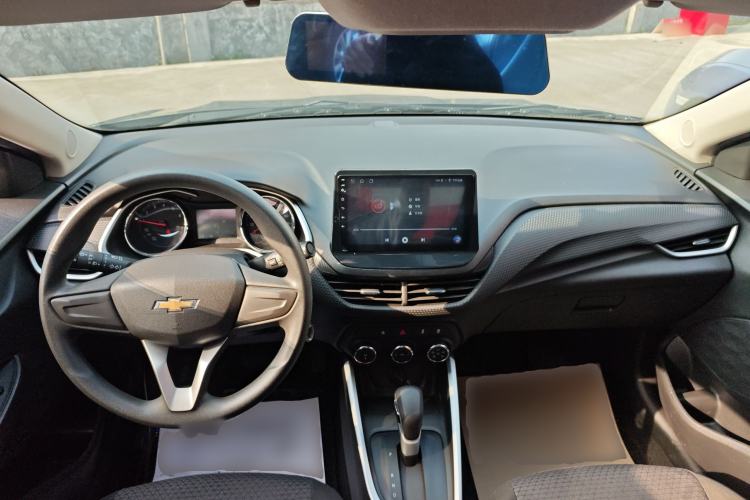 Used Chevrolet Cavalier 2020 325T Automatic Enjoyment Edition Center Console