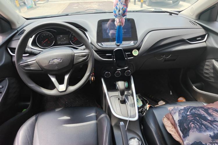 Used Chevrolet Cavalier 2020 Redline 325T Automatic Xinshang Edition China VI Standard Center Console