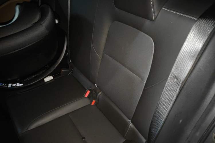 Used Chevrolet Cavalier 2020 Redline 325T Automatic Xinyao Edition China VI Standard Left Rear Seat