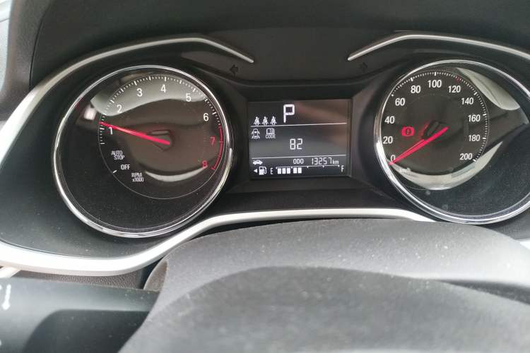 Used Chevrolet Cavalier 2020 Redline 325T Automatic Xinshang Edition Odometer Close Up