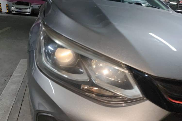 Used Chevrolet Cavalier 2020 Redline 325T Automatic Xinyao Edition China VI Standard Right Front Headlight