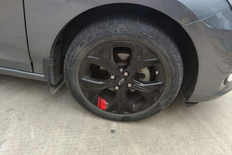 Used Chevrolet Cavalier 2020 Redline 325T Automatic Xinshang Edition Right Front Wheel Hub
