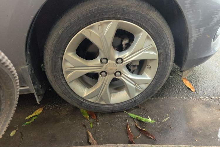 Used Chevrolet Cavalier 2020 325T Automatic Enjoyment Edition Right Front Wheel Hub