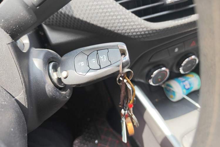 Used Chevrolet Cavalier 2020 Redline 325T Automatic Xinshang Edition China VI Standard Vehicle Key