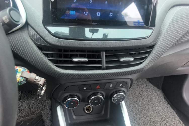 Used Chevrolet Cavalier 2020 325T Automatic Enjoyment Edition Audio And AC Panel
