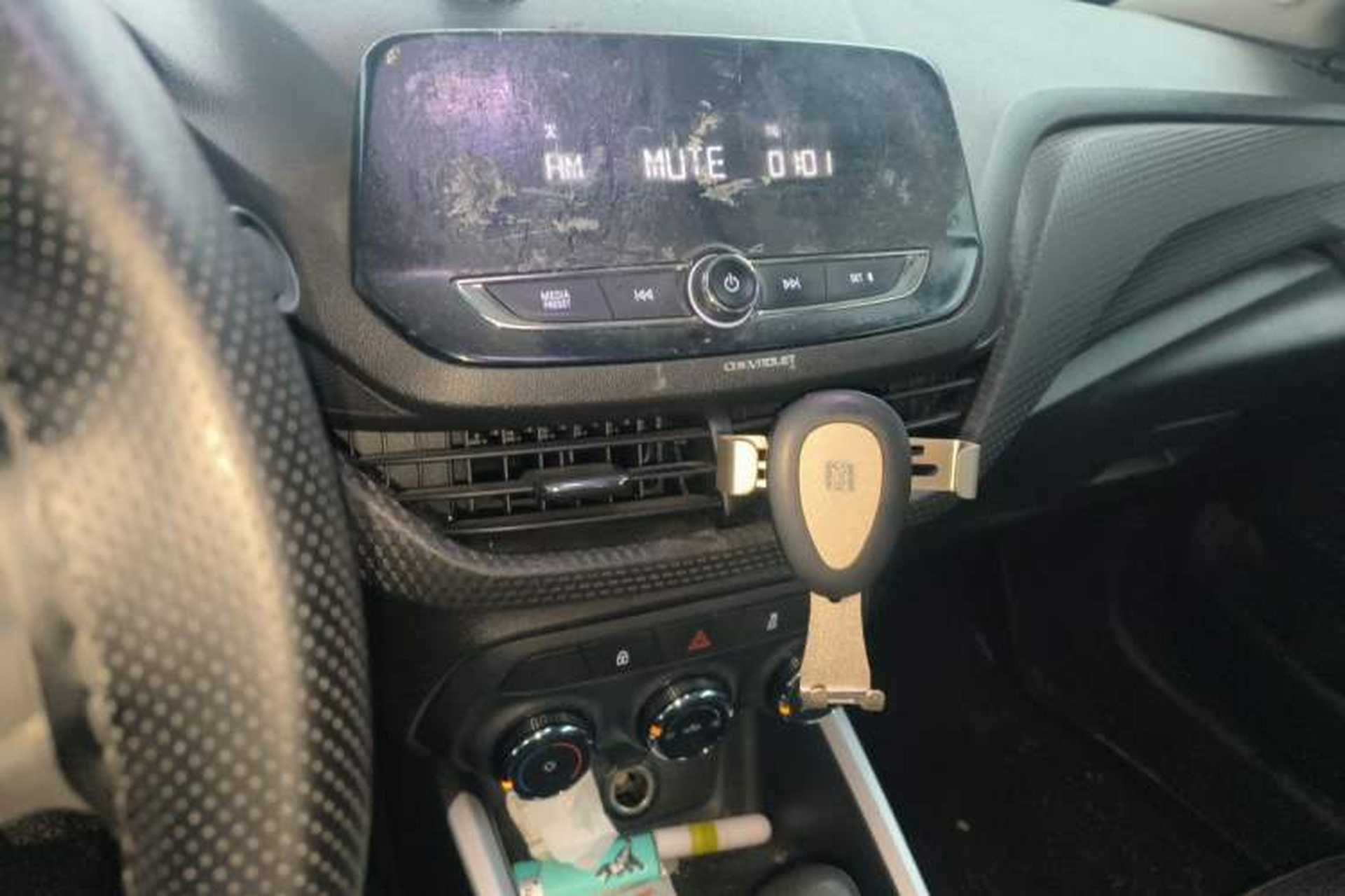Used Chevrolet Cavalier 2020 325T Automatic Enjoyment Edition Audio And AC Panel