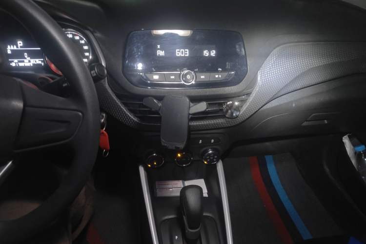 Used Chevrolet Cavalier 2020 325T Automatic Enjoyment Edition Audio And AC Panel