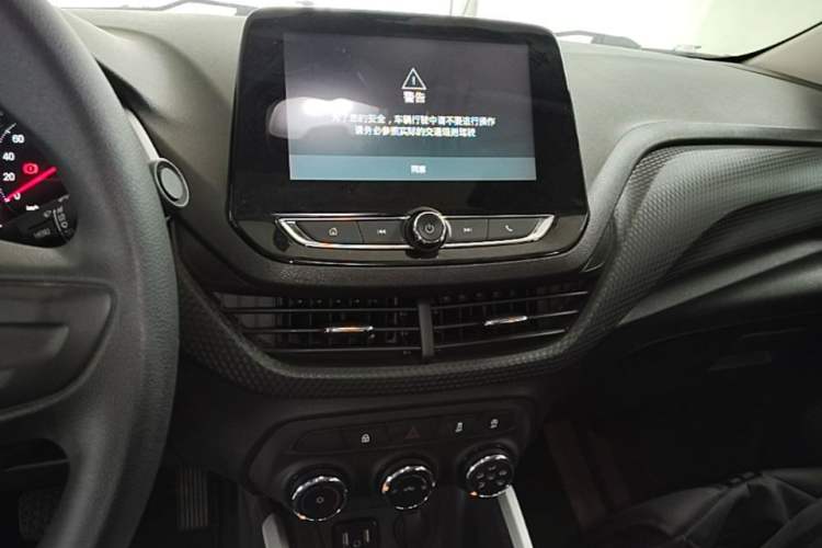 Used Chevrolet Cavalier 2020 Redline 325T Automatic Xinshang Edition China VI Standard Audio And AC Panel
