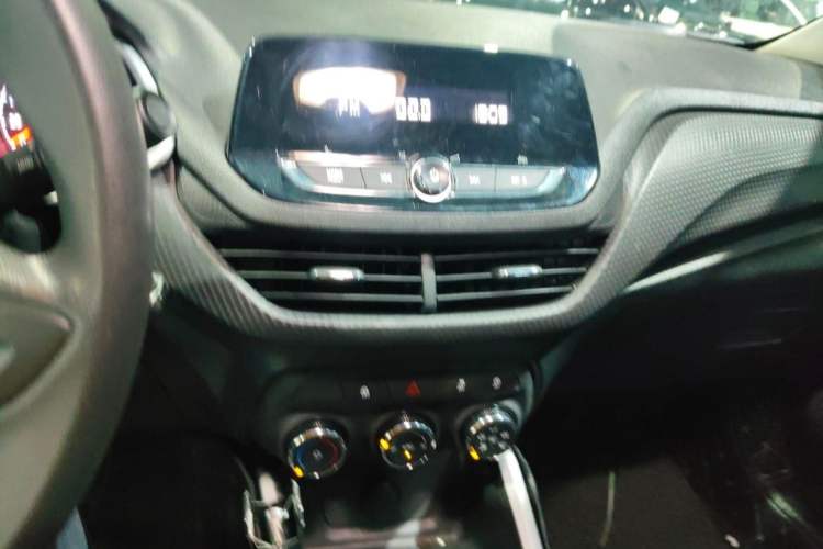 Used Chevrolet Cavalier 2020 325T Automatic Enjoyment Edition Audio And AC Panel