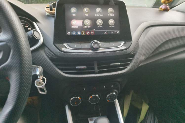 Used Chevrolet Cavalier 2020 Redline 325T Automatic Xinshang Edition Audio And AC Panel
