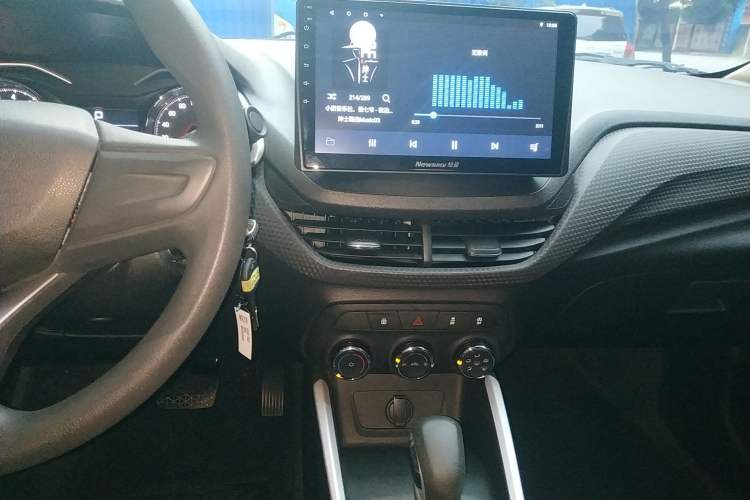 Used Chevrolet Cavalier 2020 325T Automatic Enjoyment Edition Audio And AC Panel