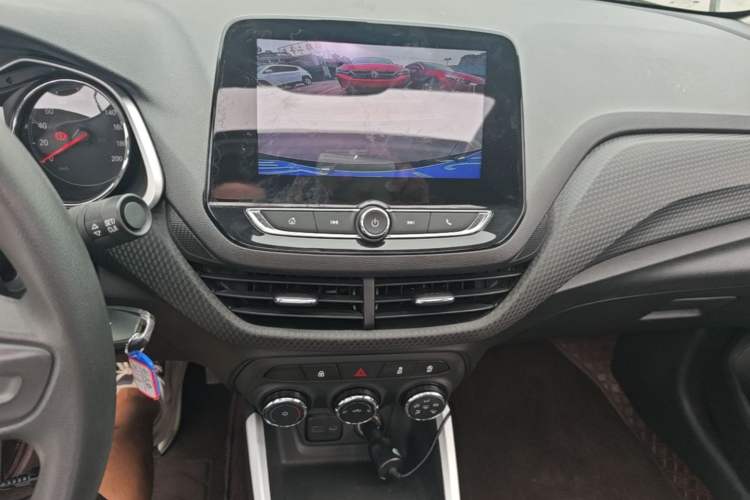 Used Chevrolet Cavalier 2020 Redline 325T Automatic Xinshang Edition Audio And AC Panel