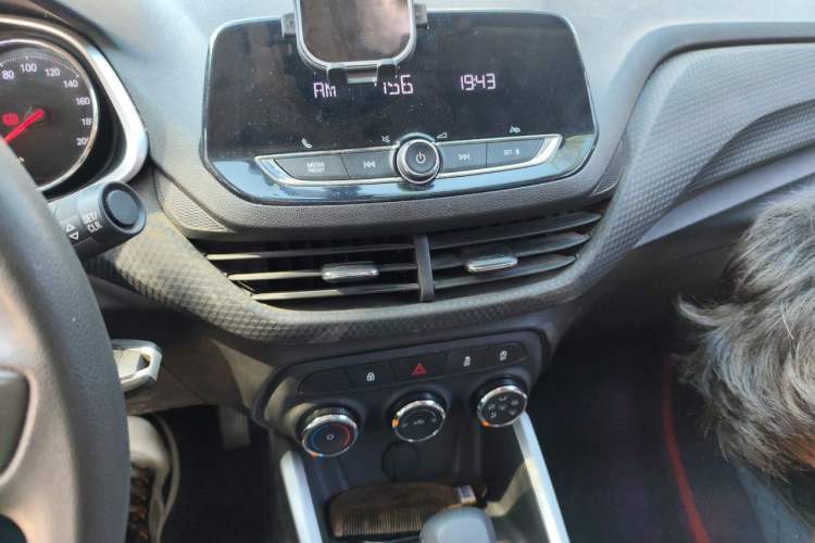 Used Chevrolet Cavalier 2020 325T Automatic Enjoyment Edition Audio And AC Panel
