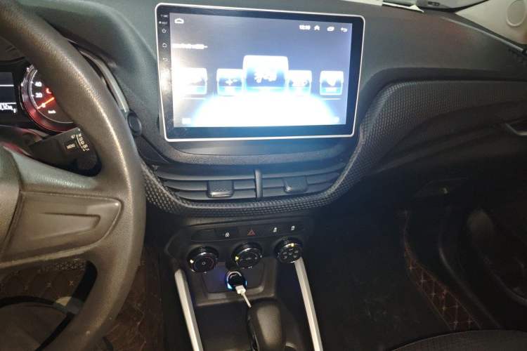 Used Chevrolet Cavalier 2020 325T Automatic Enjoyment Edition Audio And AC Panel