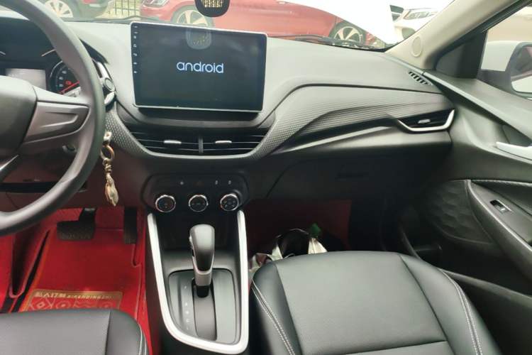 Used Chevrolet Cavalier 2020 325T Automatic Enjoyment Edition Audio And AC Panel