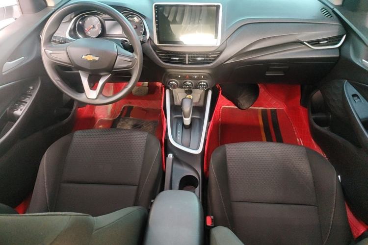 Used Chevrolet Cavalier 2020 325T Automatic Enjoyment Edition Center Console