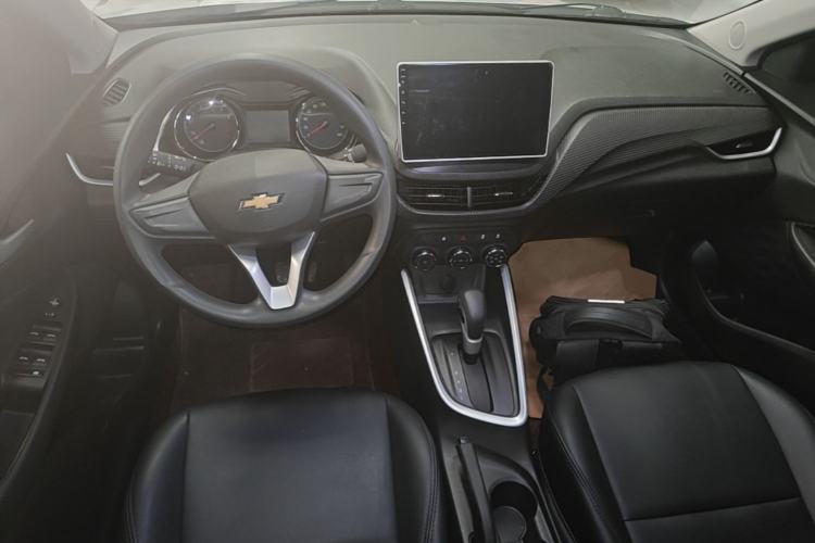 Used Chevrolet Cavalier 2020 325T Automatic Enjoyment Edition Center Console