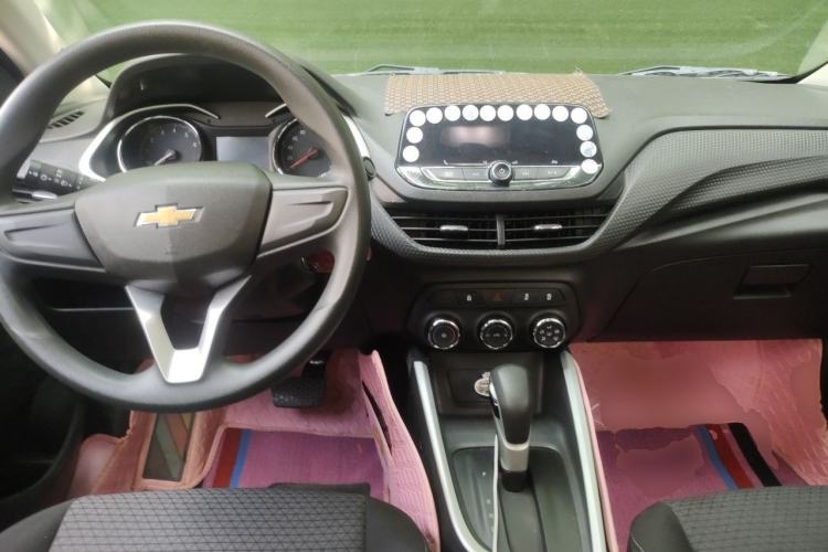 Used Chevrolet Cavalier 2020 325T Automatic Enjoyment Edition Center Console