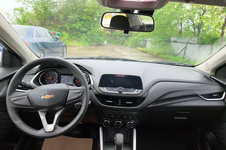 Used Chevrolet Cavalier 2020 325T Automatic Enjoyment Edition Center Console