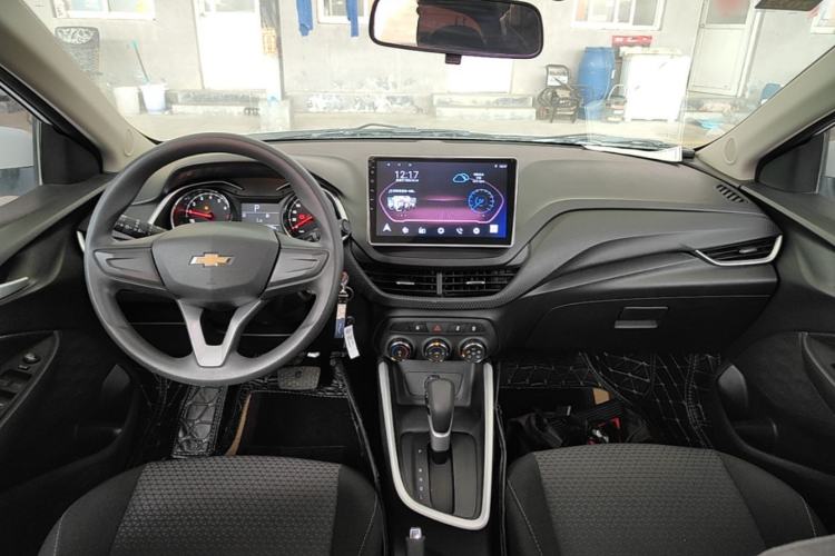 Used Chevrolet Cavalier 2020 325T Automatic Enjoyment Edition Center Console