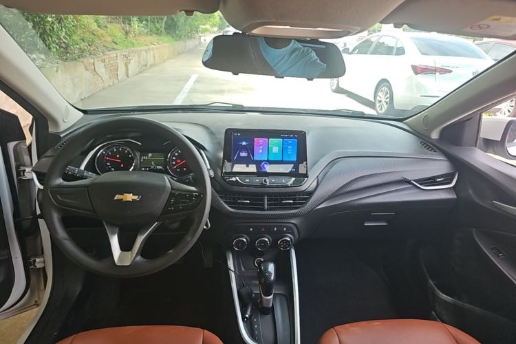Used Chevrolet Cavalier 2020 325T Automatic Enjoyment Edition Center Console