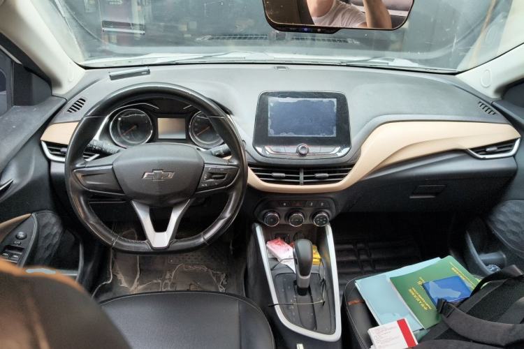 Used Chevrolet Cavalier 2020 Redline 325T Automatic Xinyao Edition China VI Standard Center Console