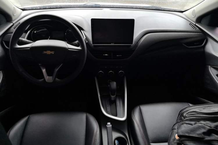 Used Chevrolet Cavalier 2020 325T Automatic Enjoyment Edition Center Console