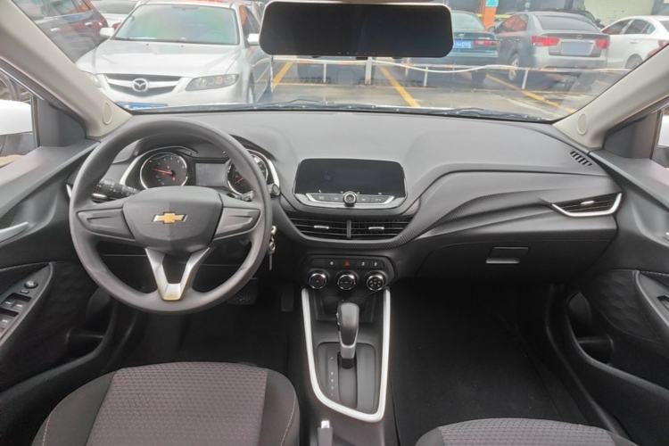 Used Chevrolet Cavalier 2020 325T Automatic Enjoyment Edition Center Console