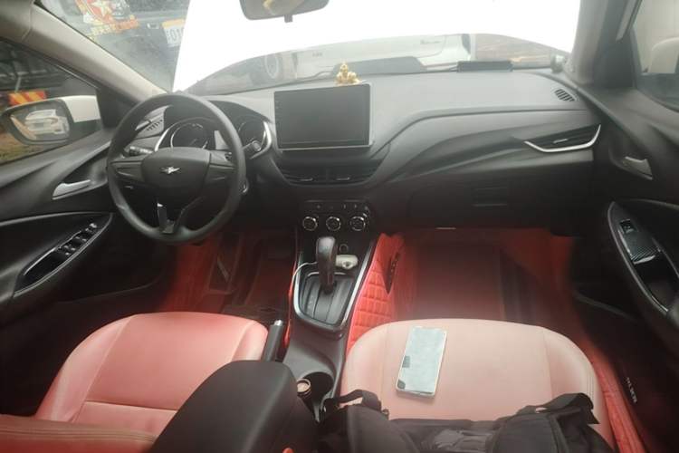 Used Chevrolet Cavalier 2020 325T Automatic Enjoyment Edition Center Console