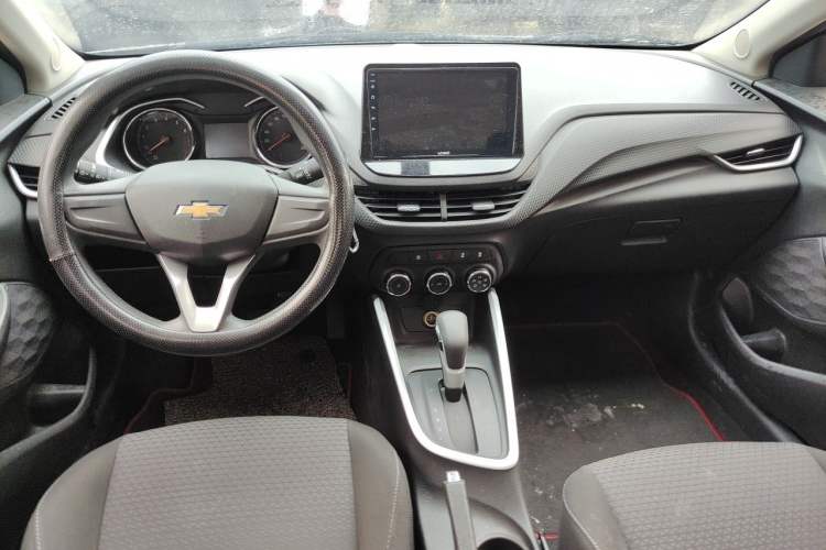 Used Chevrolet Cavalier 2020 325T Automatic Enjoyment Edition Center Console