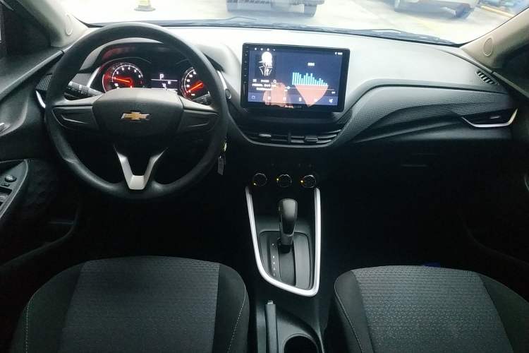 Used Chevrolet Cavalier 2020 325T Automatic Enjoyment Edition Center Console