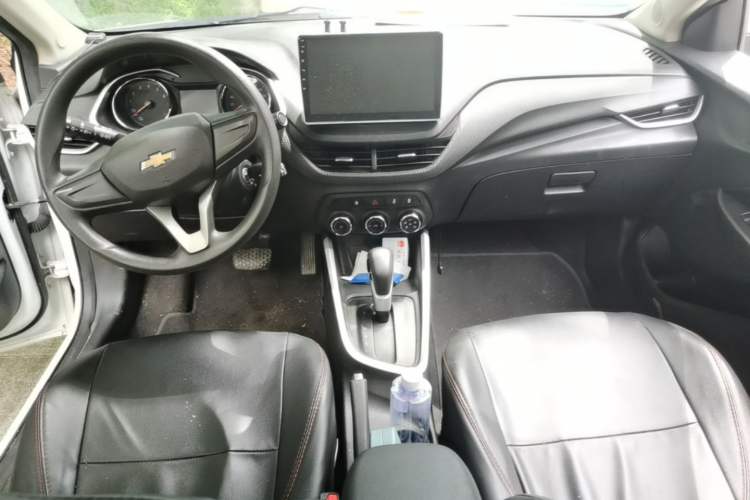 Used Chevrolet Cavalier 2020 325T Automatic Enjoyment Edition Center Console