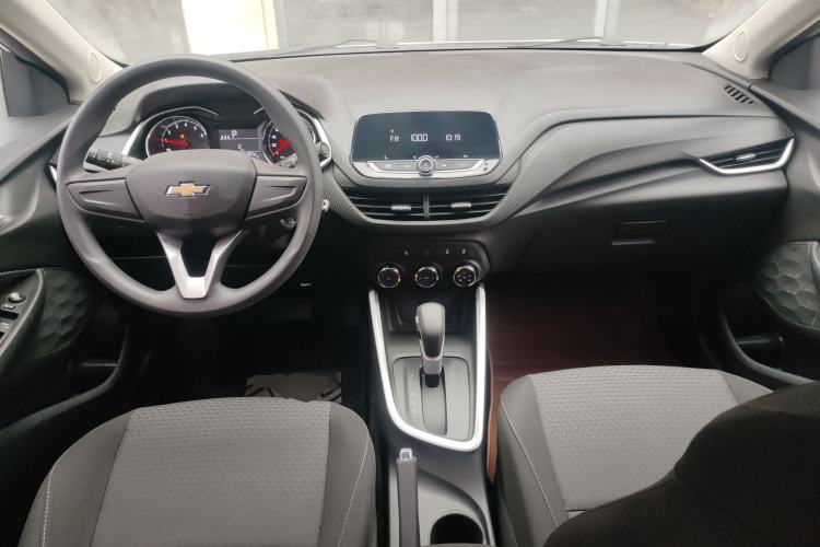 Used Chevrolet Cavalier 2020 325T Automatic Enjoyment Edition Center Console