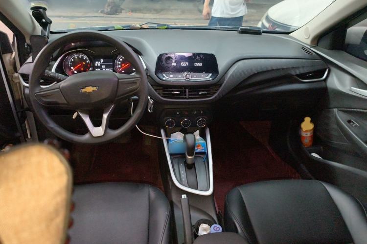 Used Chevrolet Cavalier 2020 325T Automatic Enjoyment Edition Center Console