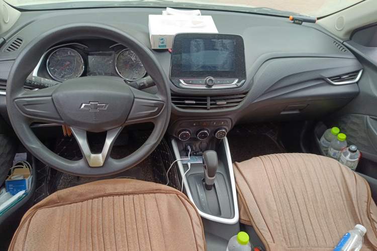 Used Chevrolet Cavalier 2020 Redline 325T Automatic Xinshang Edition China VI Standard Center Console
