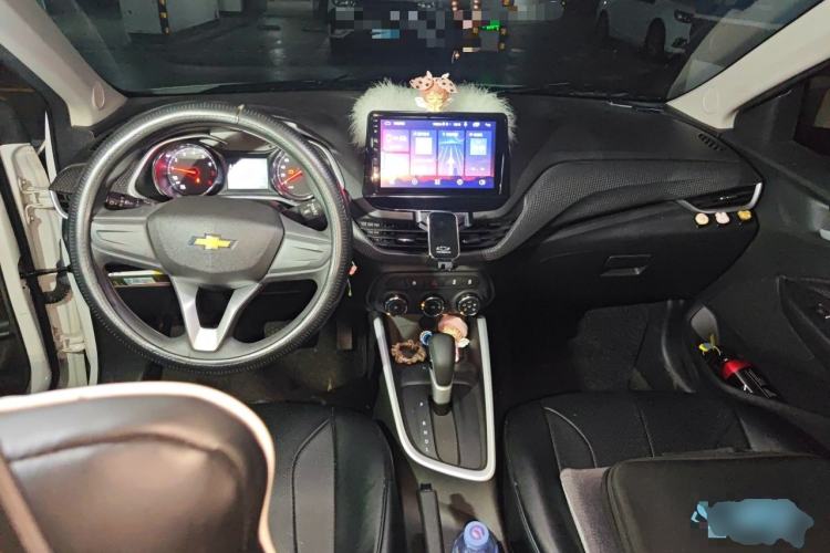 Used Chevrolet Cavalier 2020 325T Automatic Enjoyment Edition Center Console