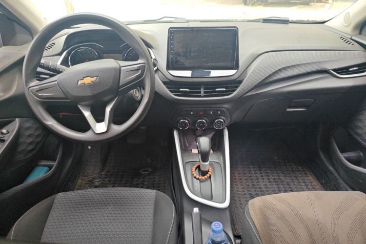 Used Chevrolet Cavalier 2020 325T Automatic Enjoyment Edition Center Console